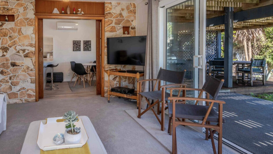 Cliffside - Akaroa Holiday Home