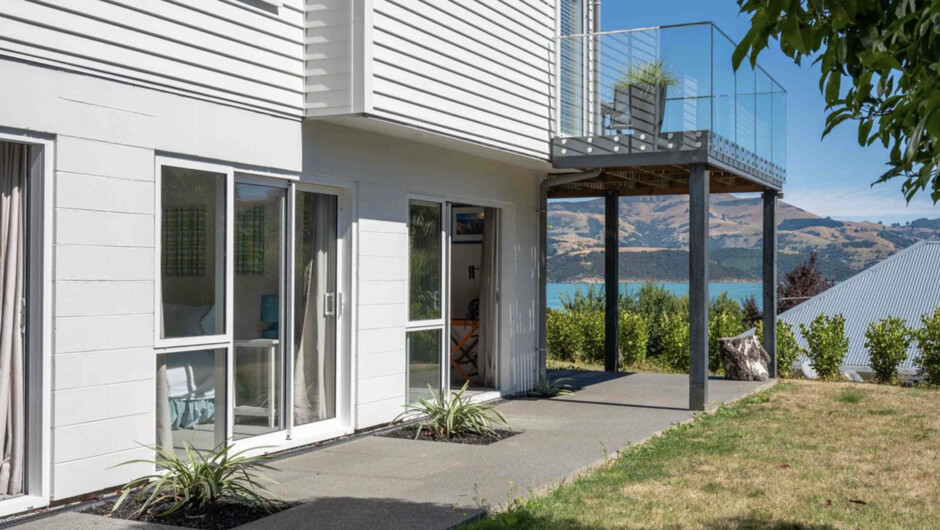 Cliffside - Akaroa Holiday Home