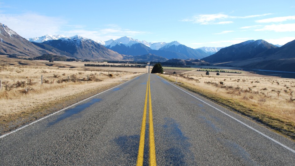 The alpine highway to Arthur's Pass through the Southern Alps