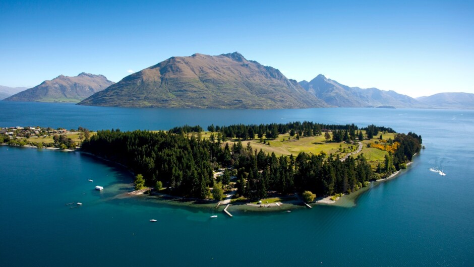 Queenstown's lakeside setting