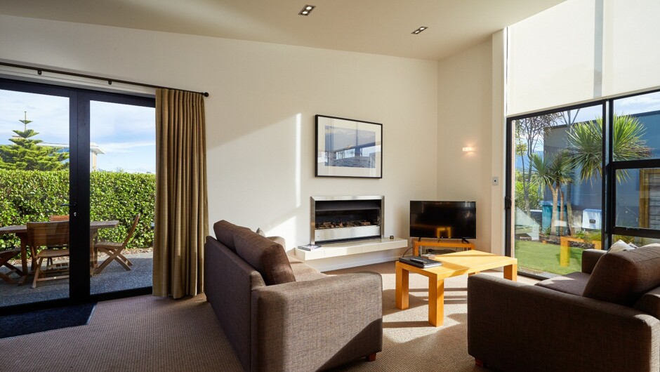 Apartment Lounge