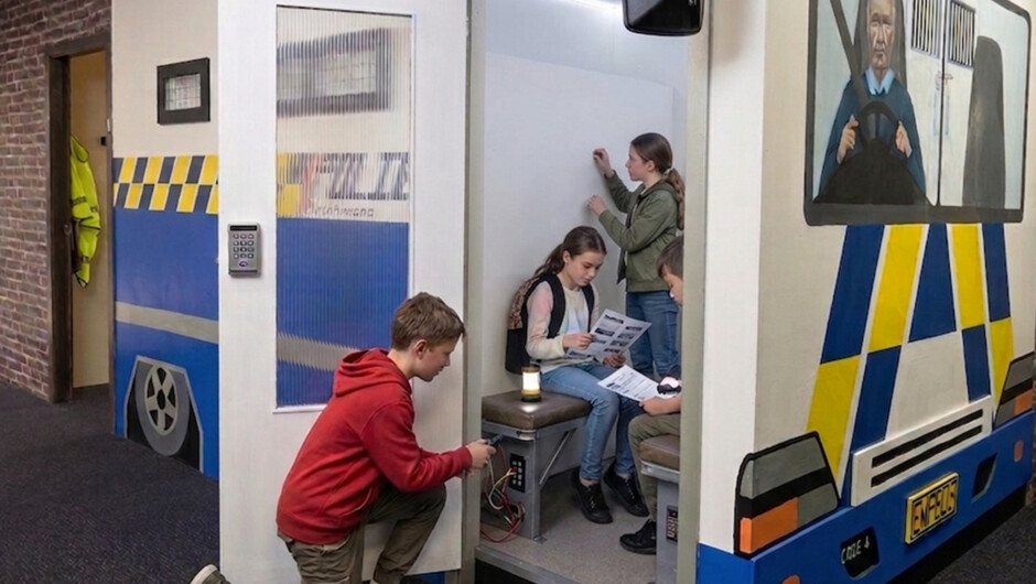 Room: Prison Bus
