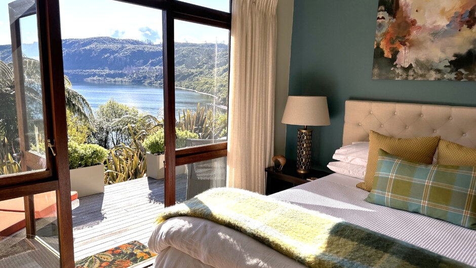 OKuta Bay Retreat Lake View Suite with private balcony