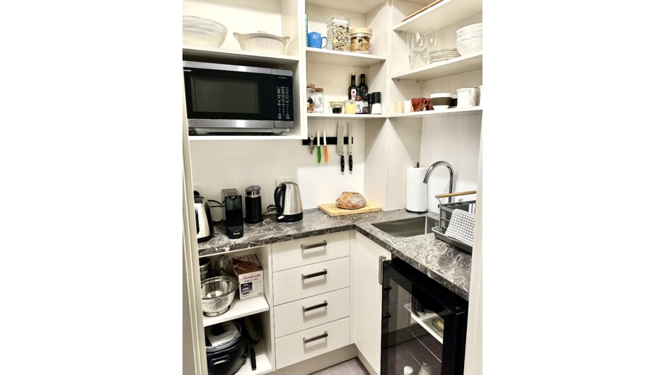 Okuta Bay Retreat - Lake View Suite with Private kitchenette including fridge, microwave, Nespresso Coffee machine, kettle and toaster