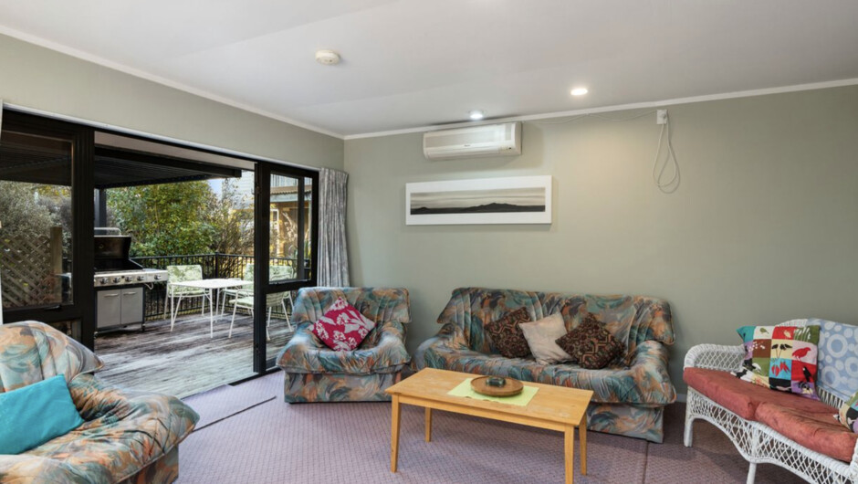 Hoani Honey - Kuratau Holiday Home
