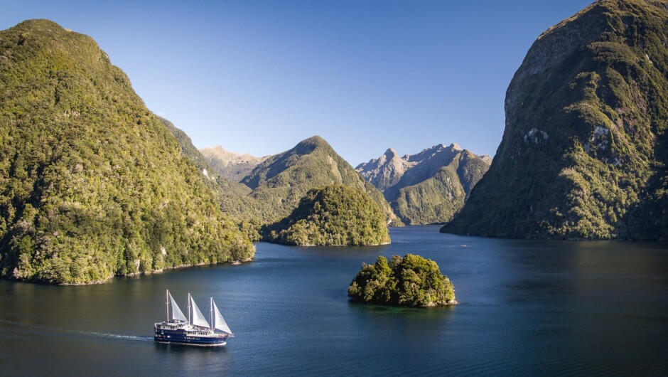 Doubtful Sound Overnight Cruise