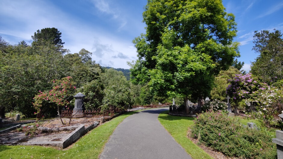 Drive through the Northern Cemetery to see the Larnach tomb but also hear about the three prisoners hanged at the gaol.