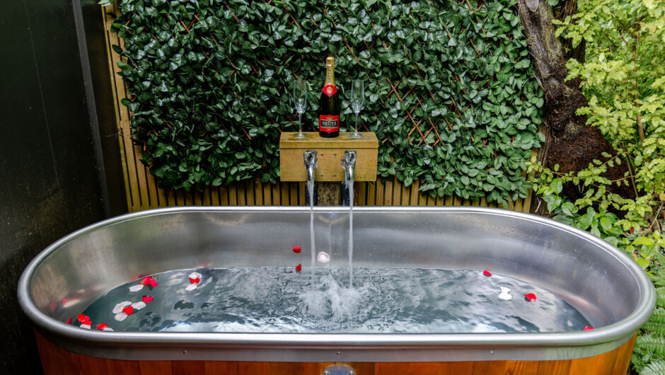 Private Outdoor Hot Tub
