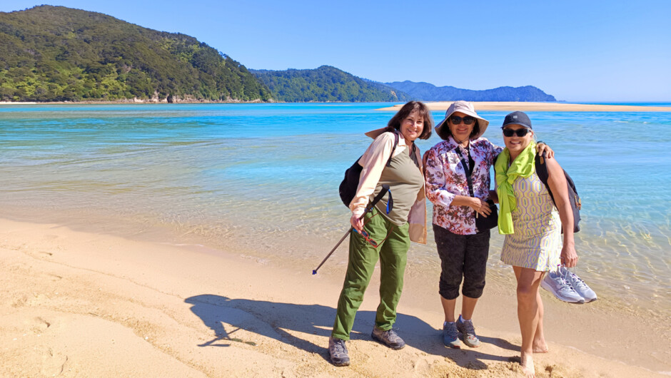Cruise and guided walk in the Abel Tasman National Park