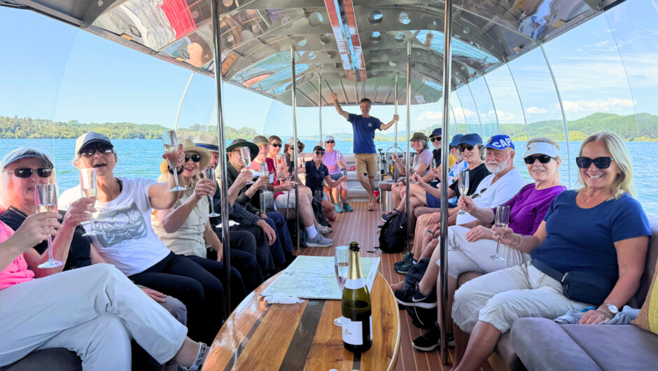 Private cruise to secluded hot pools on Lake Rotoiti, Rotorua