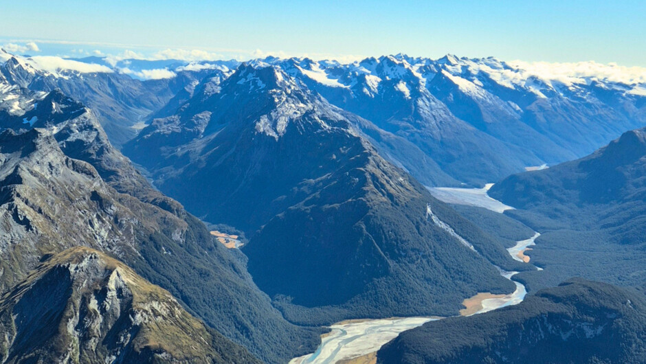 Scenic flight over the Southern Alps from Milford Sound to Queenstown