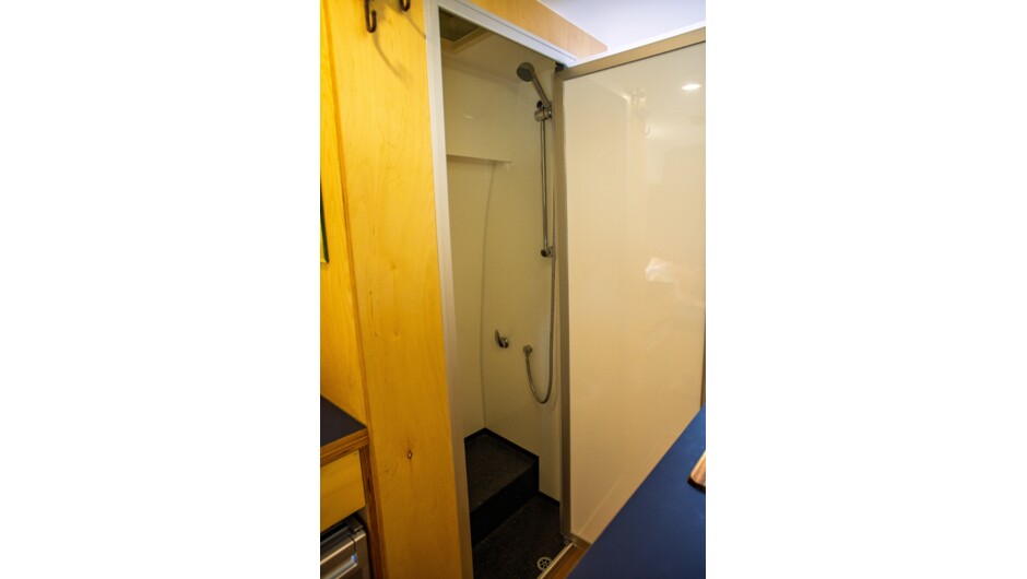 Shower unit