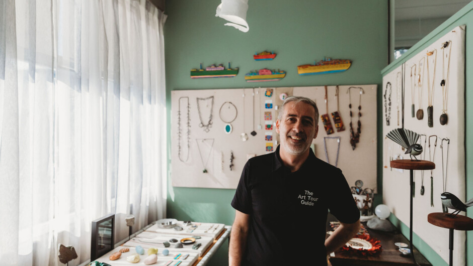 Discover our artists and makers