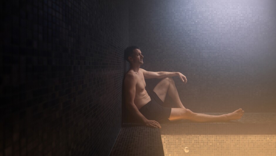 Mist. Unwind in air.