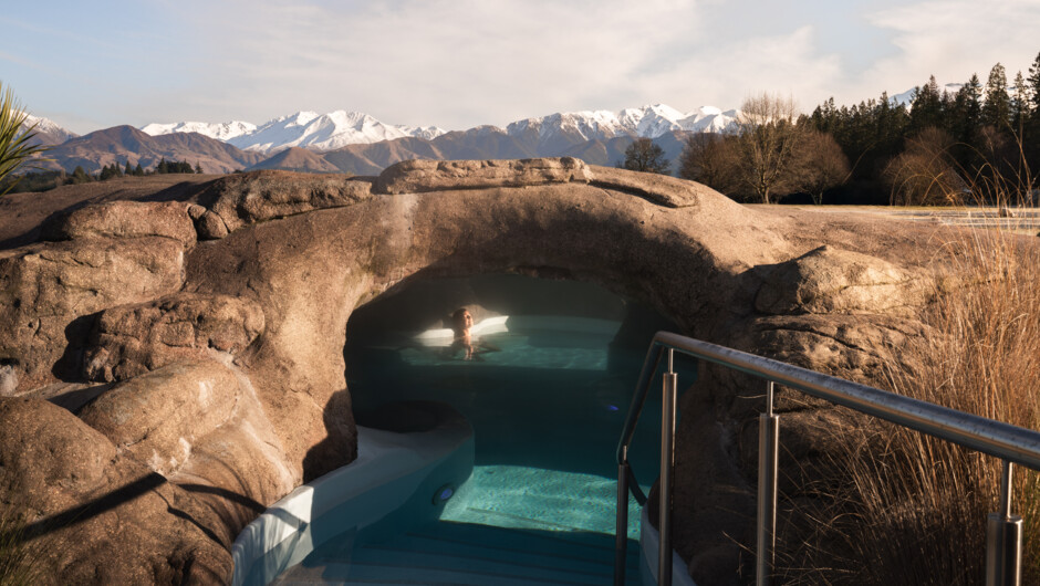Tranquility is the perfect place to unwind with friends, celebrate a special occasion or enjoy a peaceful soak with someone special. Your experience includes access to our interconnected hot pools, heated to a soothing 38°C, with panoramic alpine views of