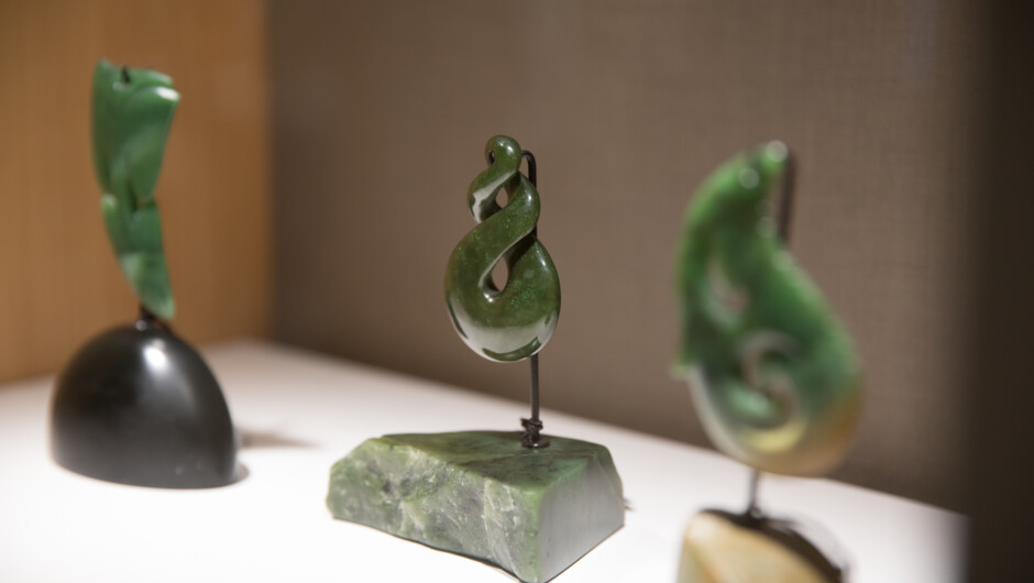 Shop for New Zealand pounamu gifts and souvenirs.