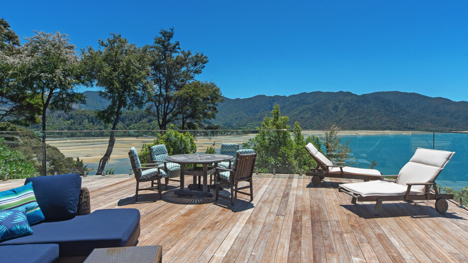 Outdoor entertaining and views