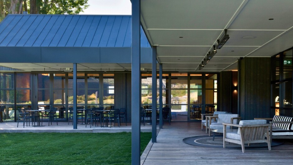 On-site Clubhouse with Restaurant, gym, Pro Shop and pool facilities