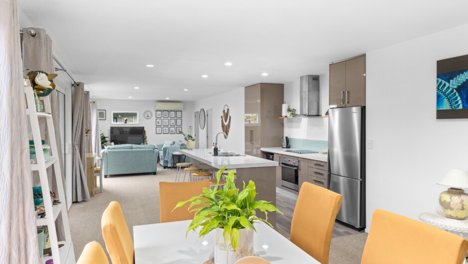 2 Bedroom 2 Bathroom Ensuite Apartment.
6 Bedroom 6 Bathroom Ensuite House.