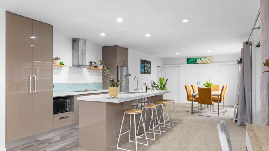 2 Bedroom 2 Bathroom Ensuite Apartment.
6 Bedroom 6 Bathroom Ensuite House.