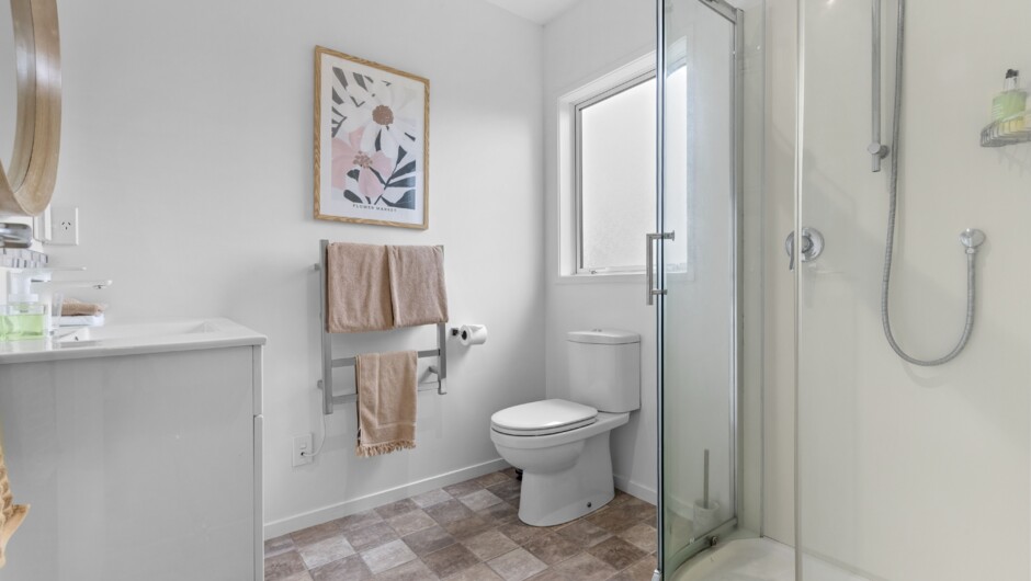 2 Bedroom 2 Bathroom Ensuite Apartment.
6 Bedroom 6 Bathroom Ensuite House.