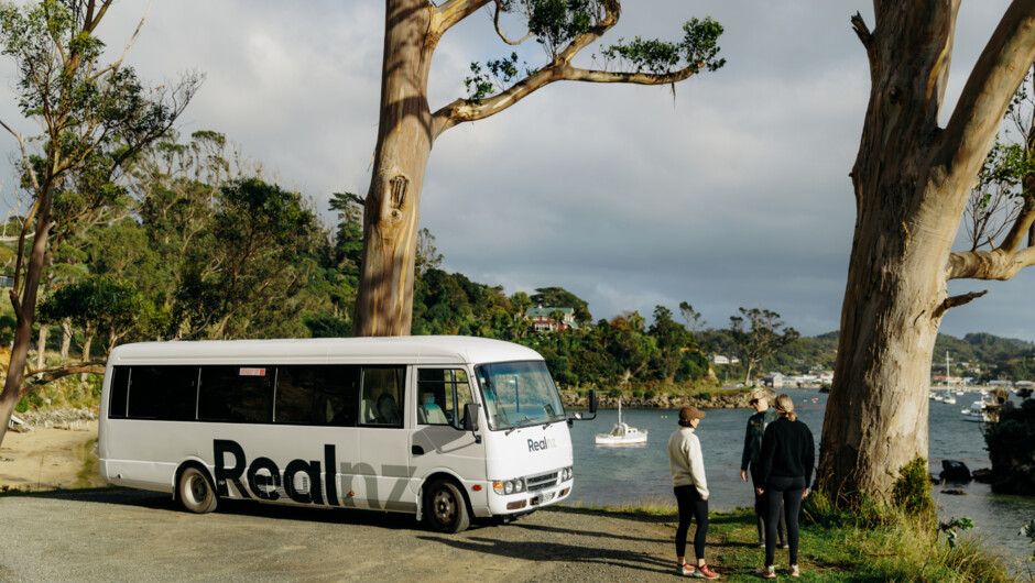 Rakiura Stewart Island Village &amp; Bays Tour bus