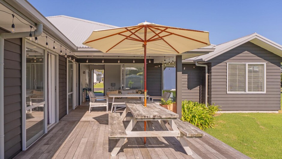 Within Reach - Coastal Escape - Cooks Beach