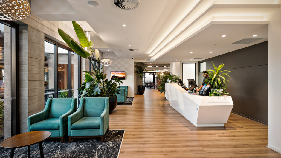 Sudima Kaikōura hotel lobby and reception