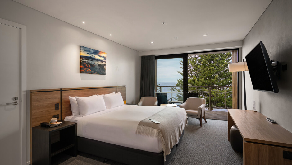 Sudima Kaikōura Ocean View Balcony King Room