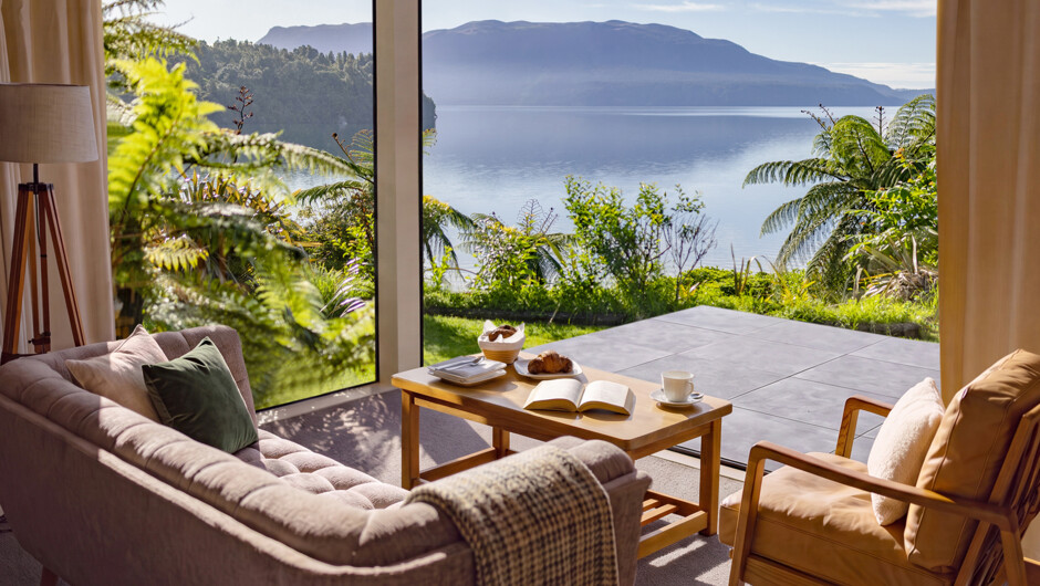 Premium Suite overlooking lake Tarawera and Mount Tarawera