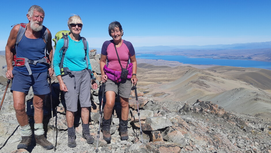 Atop Beuzenberg Peak with Lake Tekapo behind