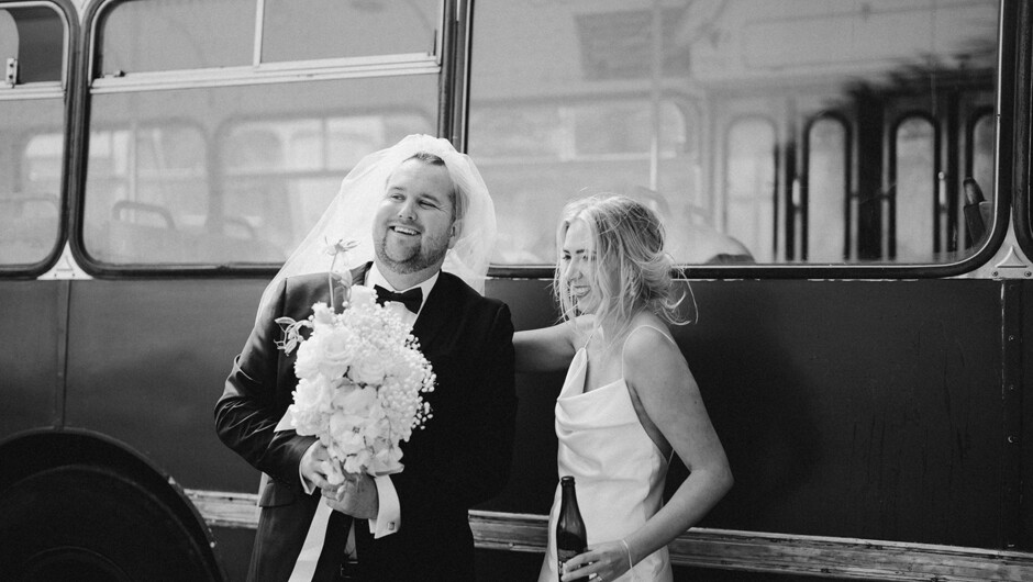 Wedding day at Lochend Woolshed in Dunedin