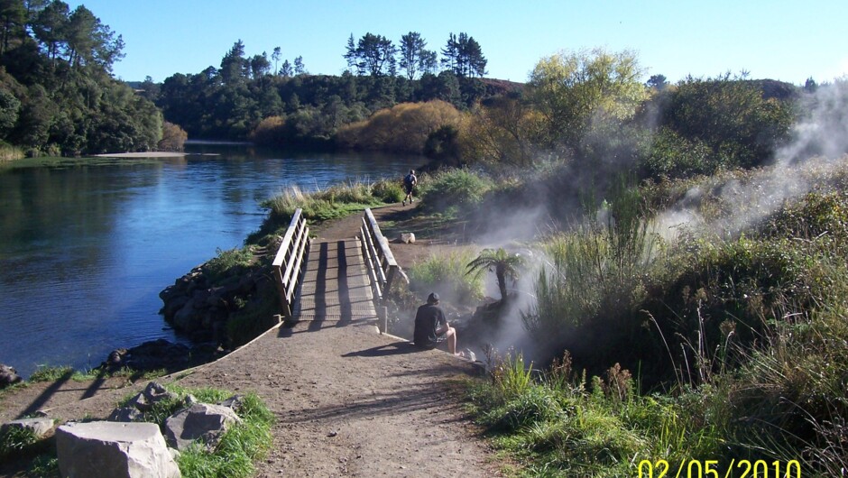 Start of walk to Huka Falls from Spa Park.