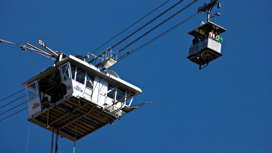 内维斯高空弹跳——皇后镇的顶级冒险运动!