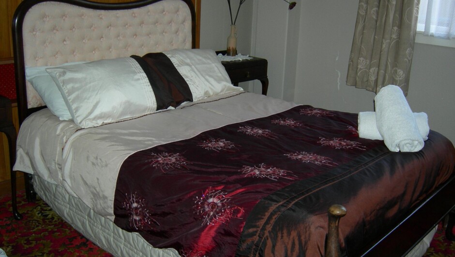 Queen Anne Room with ensuite.