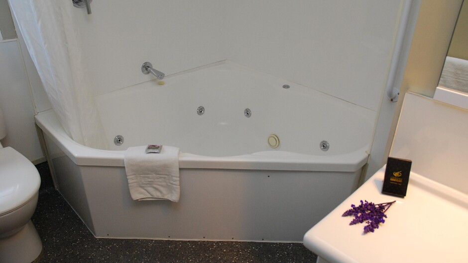 Radfords Lakeview Motel