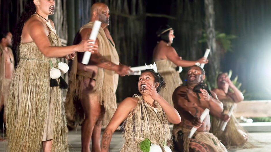 Starlight night tour and concerts held every Friday evening (Nov - Mar) and alternate evenings for groups of 10 people or more.