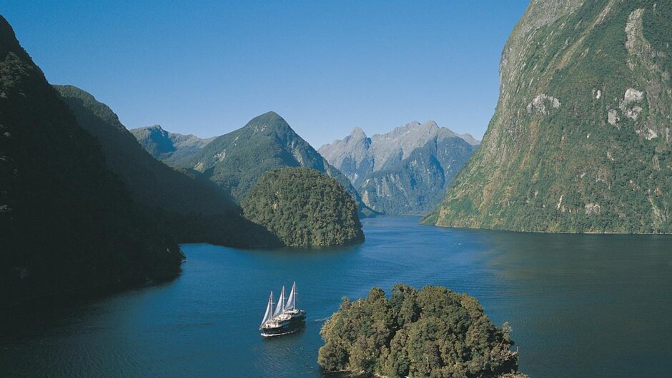 Coach &amp; Doubtful Sound Overnight Cruises - Real Journeys
