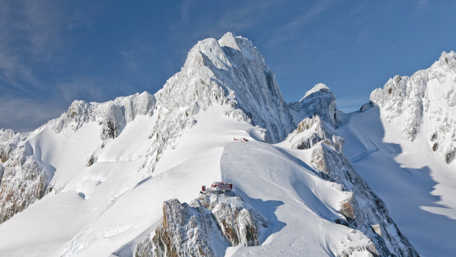 Take a scenic flight to New Zealand's tallest mountain, Aoraki/ Mount Cook!