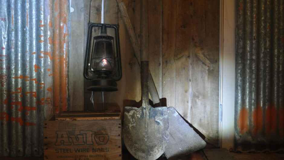 Find the gold and escape from The Shed before it&#039;s too late...