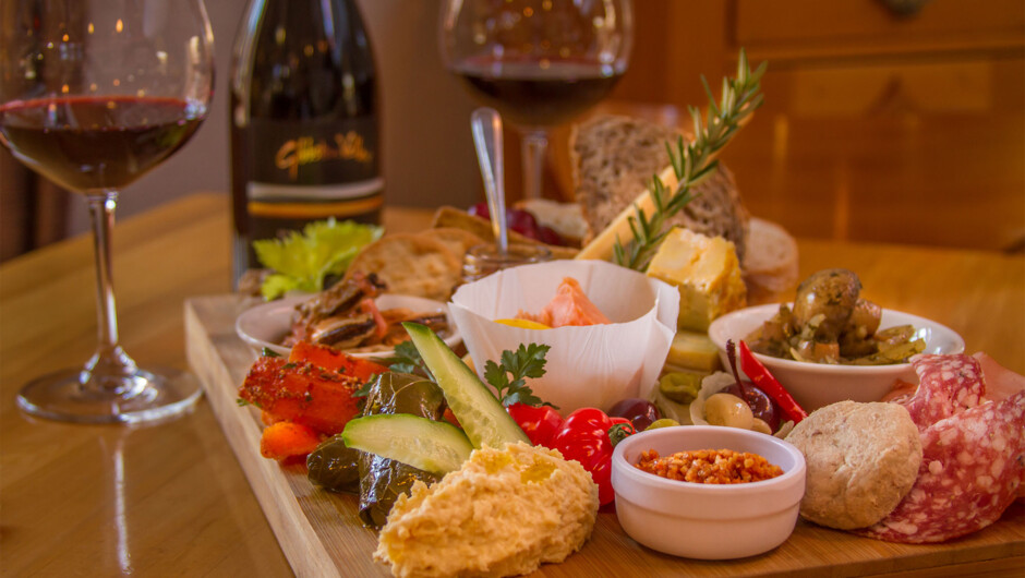 ワイナリー併設のレストランでセントラル・オタゴ産のとびきりのワインとグルメを堪能