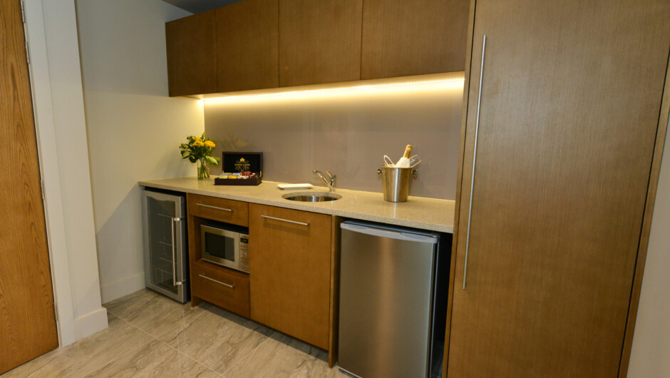 All of Distinction Dunedin's studios and suites contain kitchenettes with refrigerator, microwave and sink.