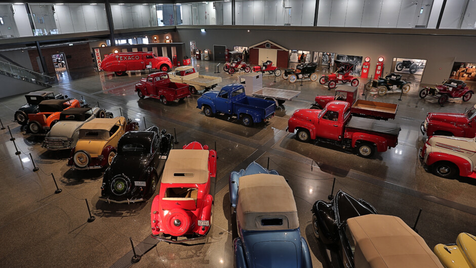 Bill&#039;s shed, Bill Richardson Transport World
