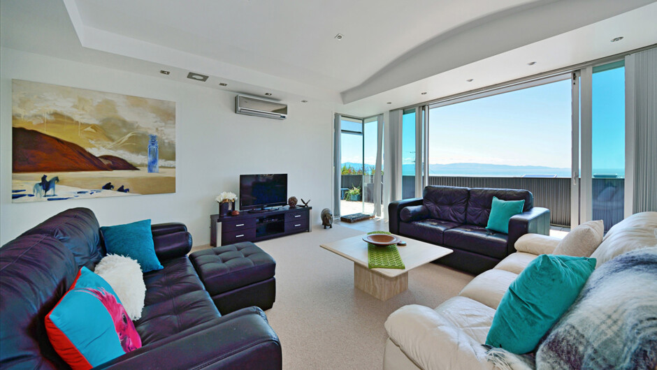 Modern lounge