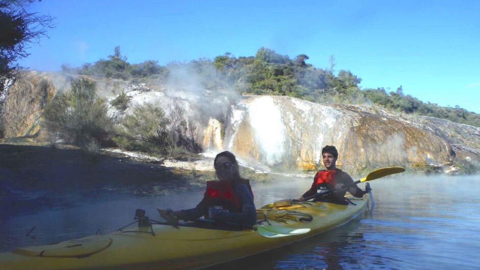 Kayak past geothermal activities