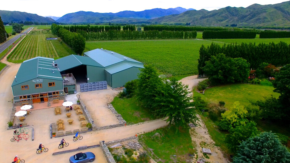 Visiting the Pasqual Kurow Winery along the trail.