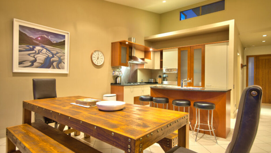 Kitchen &amp; dining area