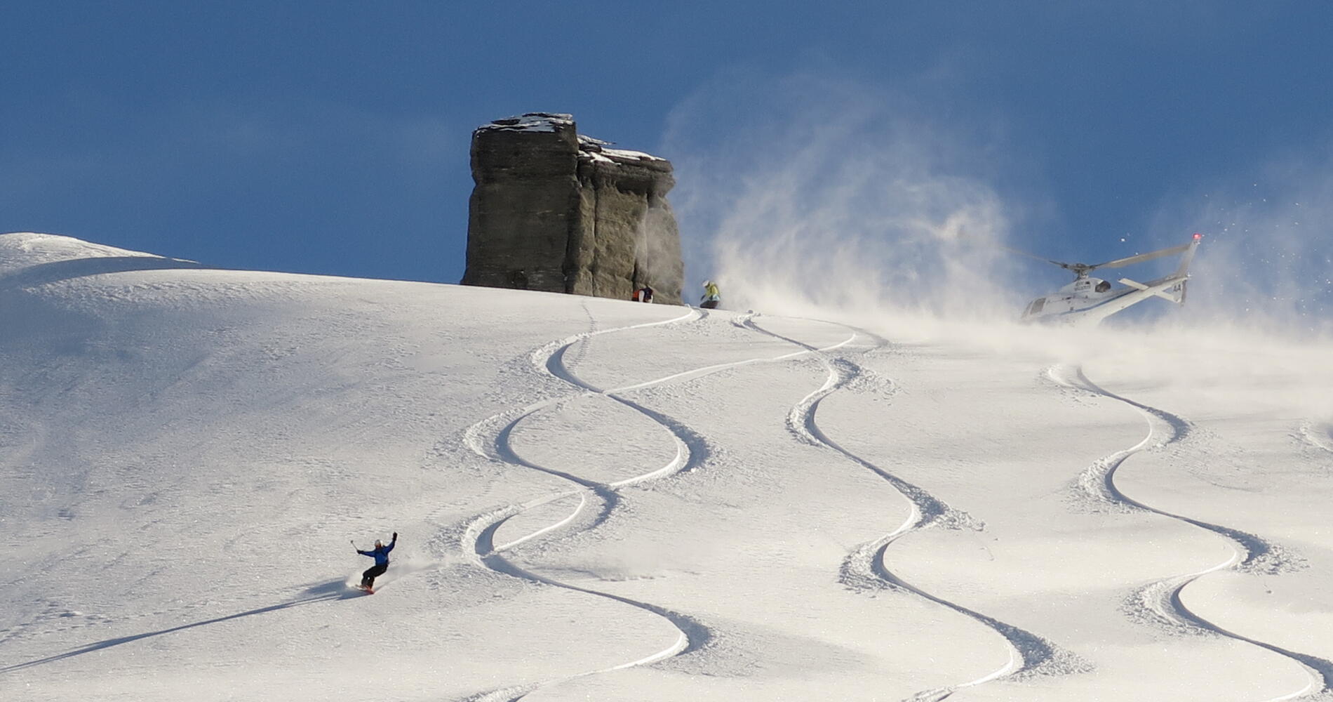 南部湖区直升机滑雪公司Southern Lakes Heliski | Activities & Day