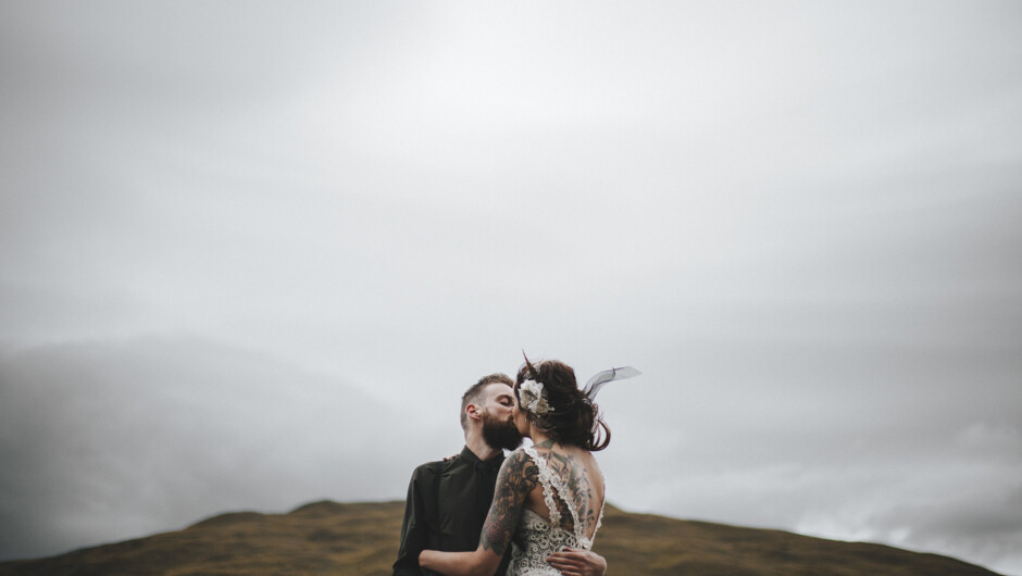 Helicopter wedding photos in Queenstown