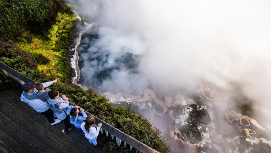 Te Manaroa Spring - New Zealand's largest single source hot spring